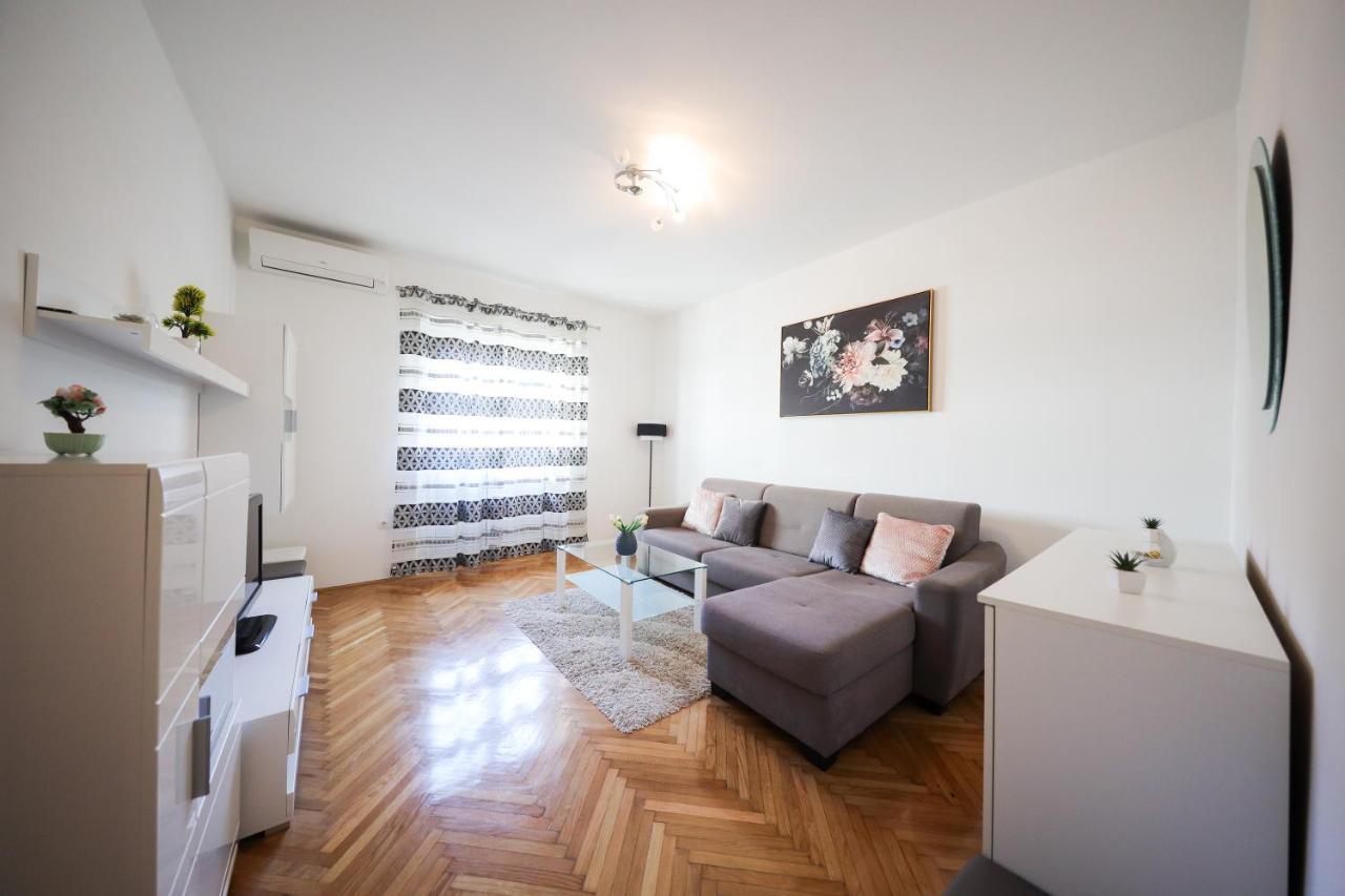 Apartamento Zara city center Exterior foto